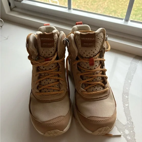 Merrell Tan and Cream Hiking Boots - Picture 1 of 5